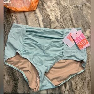 NWT Kortni Jeane Spearmint Ruched Bottoms 2.0 Size XL
